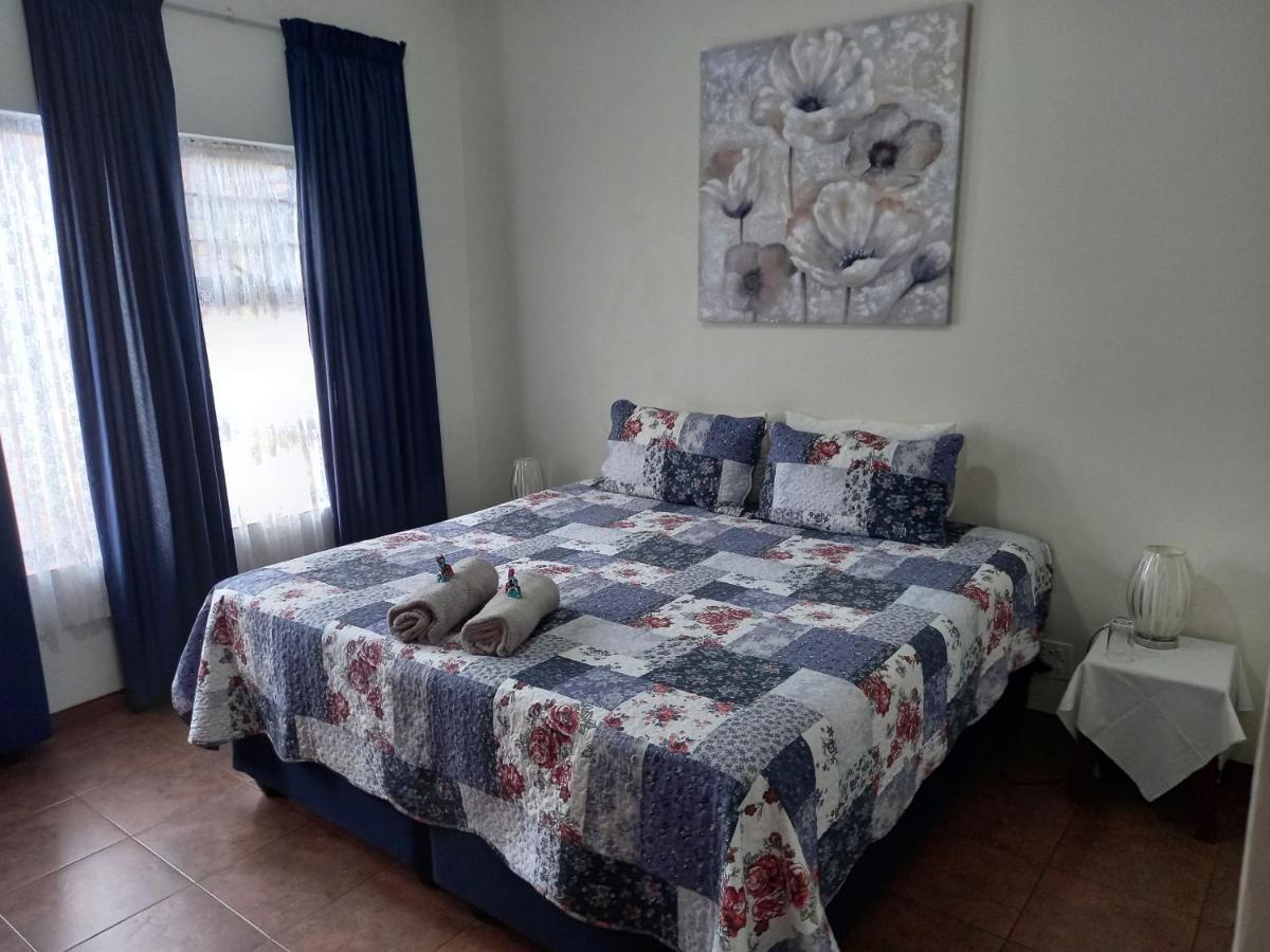 White Rose Guest House Vanderbijlpark Ngoại thất bức ảnh