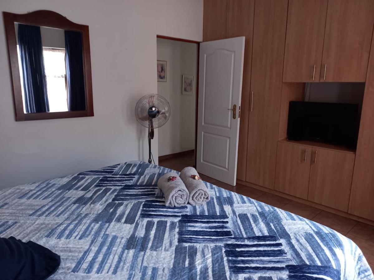 White Rose Guest House Vanderbijlpark Ngoại thất bức ảnh